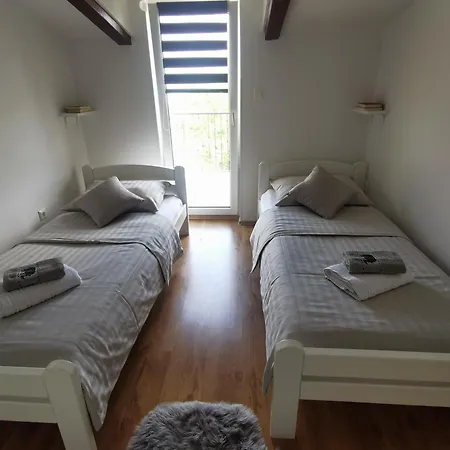 Katy Apartmán Pula