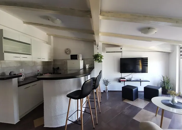 Apartment Katy Pula